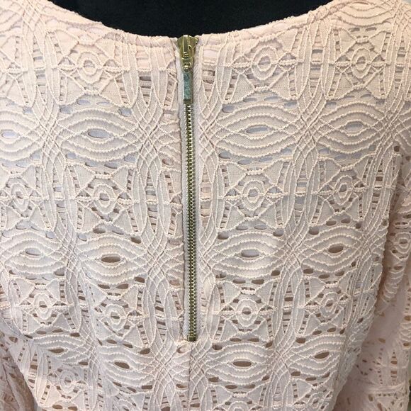 Ronni Nicole pink lace eyelet bell sleeve dress size medium - Picture 13 of 14